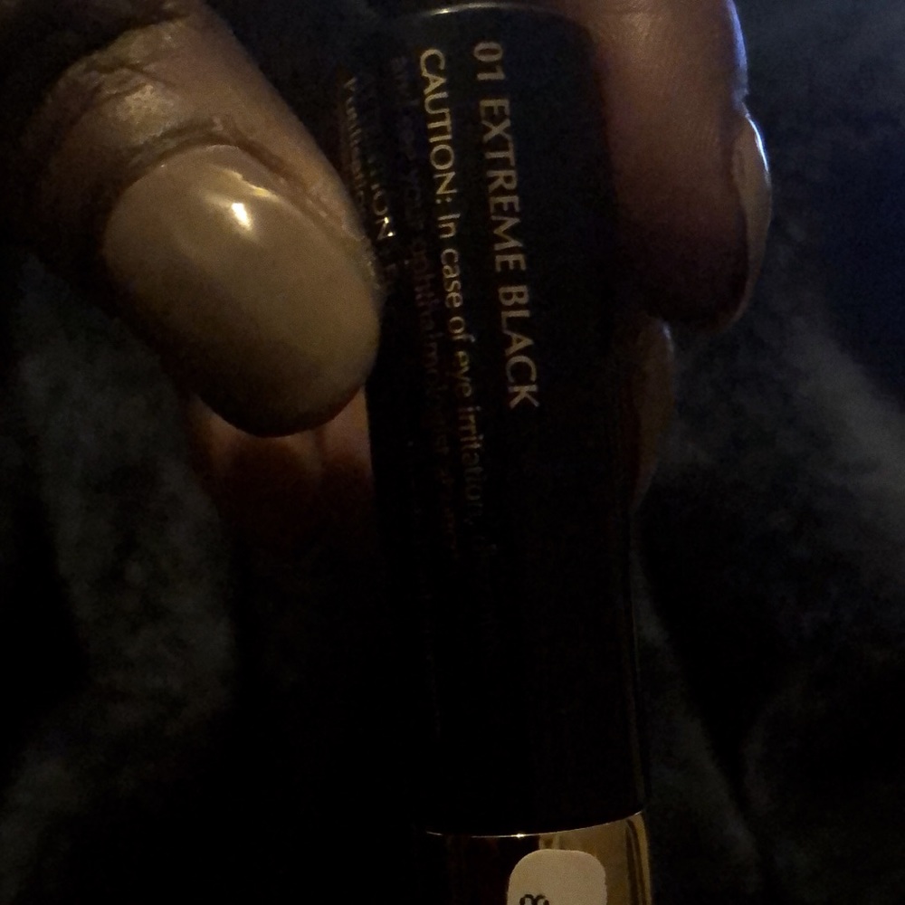 Estée Lauder Sumptuous Extreme Travel Size Mascara - Picture 6 of 6